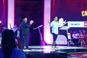 Gestur Gibran Bentangkan Tangan Seusai Jawab Limpahan Proyek di Solo