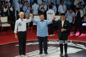 Debat Perdana Capres, Busana Ketiga Paslon Jadi Sorotan