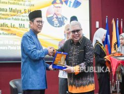 Mengapa Wajib Cinta Tanah Air? Ini Penjelasan Kiai Cholil